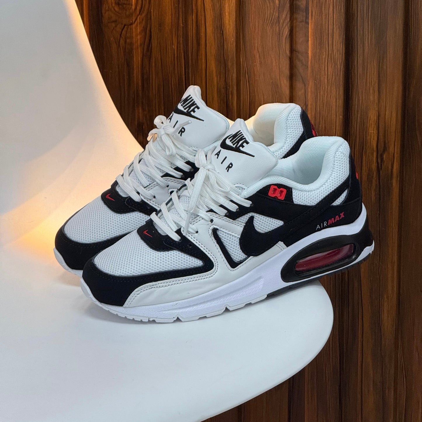 NIKE AIR MAX COMMAND