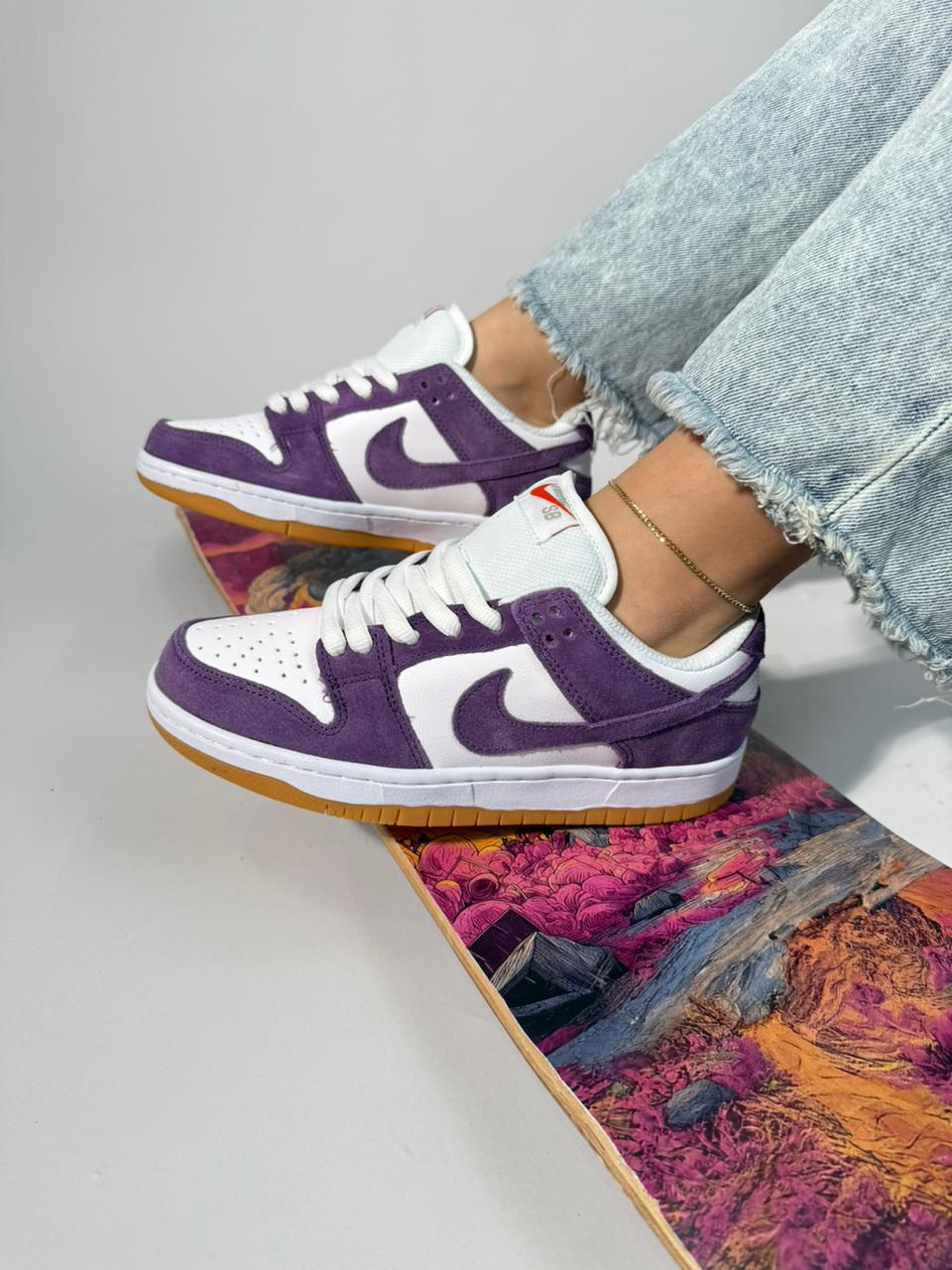 NIKE SB DUNK MORADA