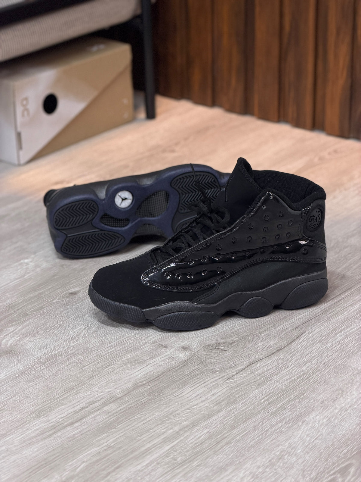 JORDAN RETRO 13 NEGRO CHAROL