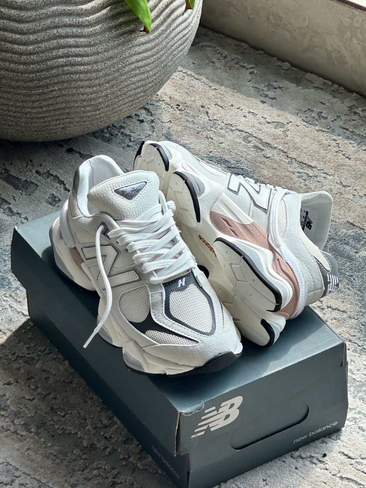 NEW BALANCE 9060