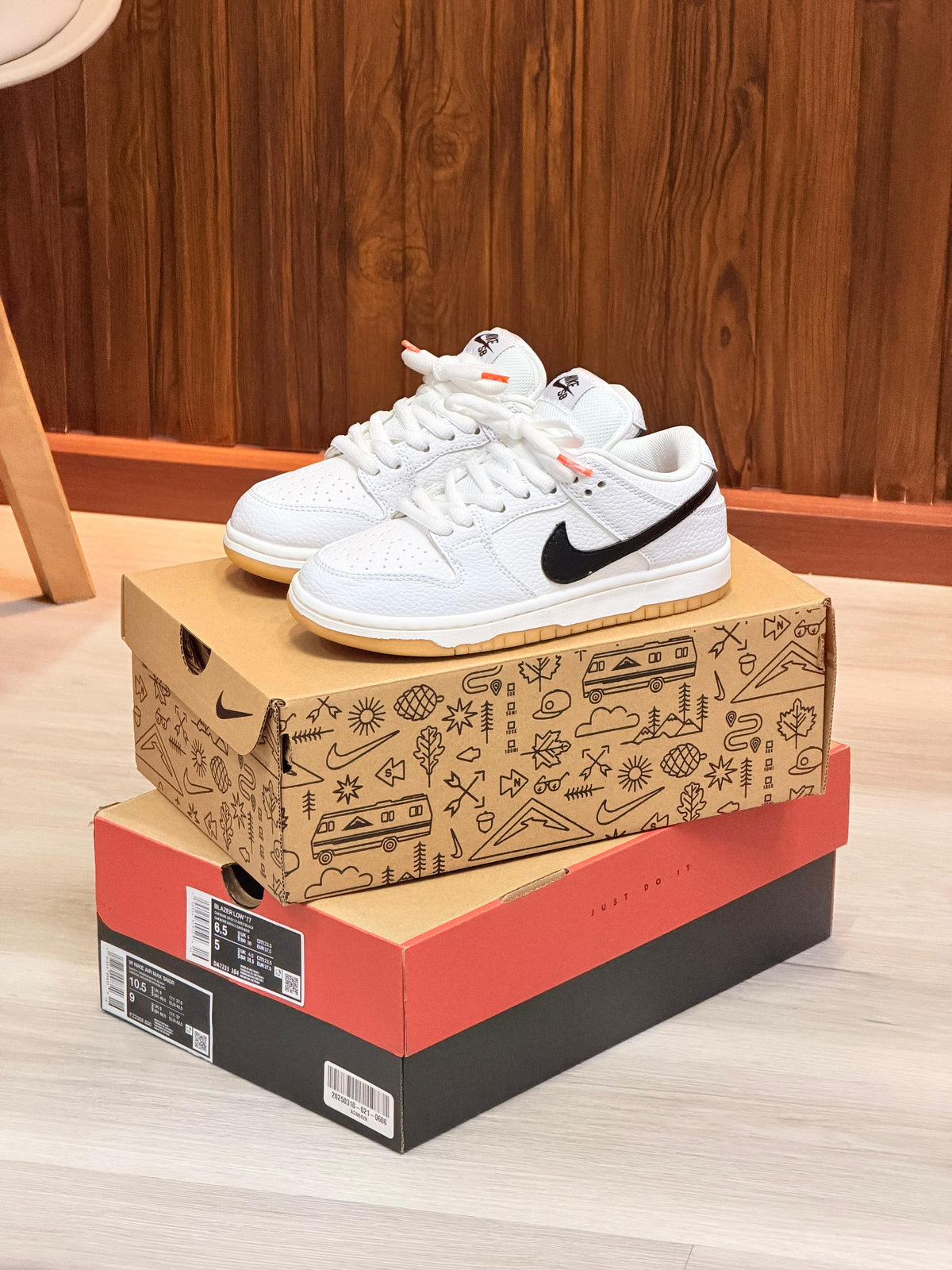 NIKE DUNK BLANCO SUELA MARRÓN
