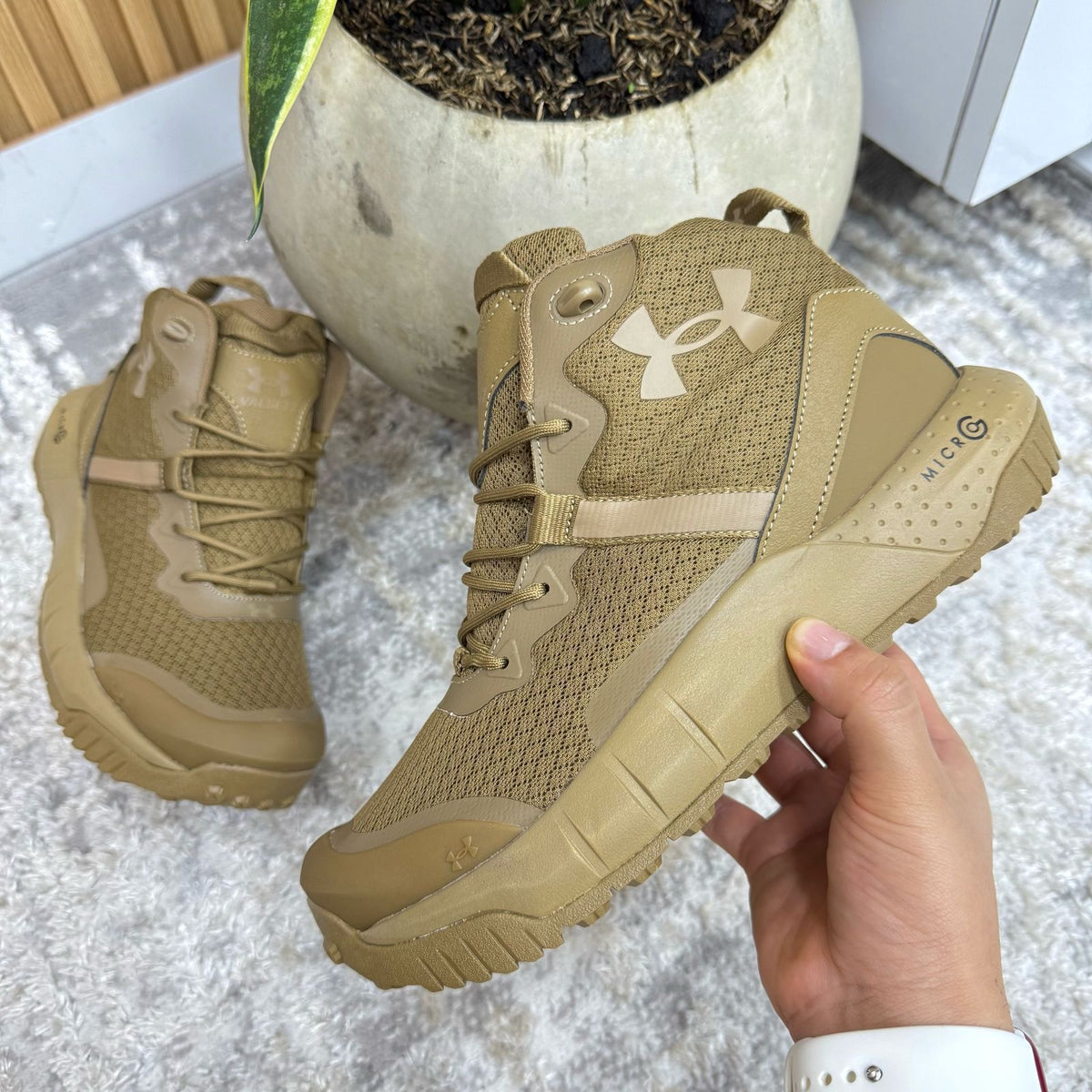 BOTA UNDER ARMOUR ARENA