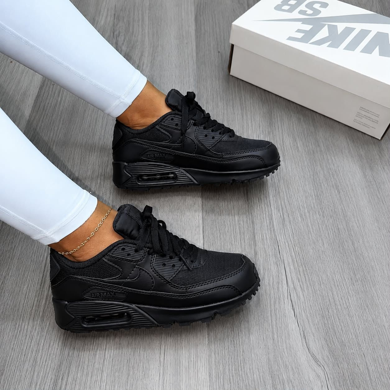 NIKE AIR MAX 90