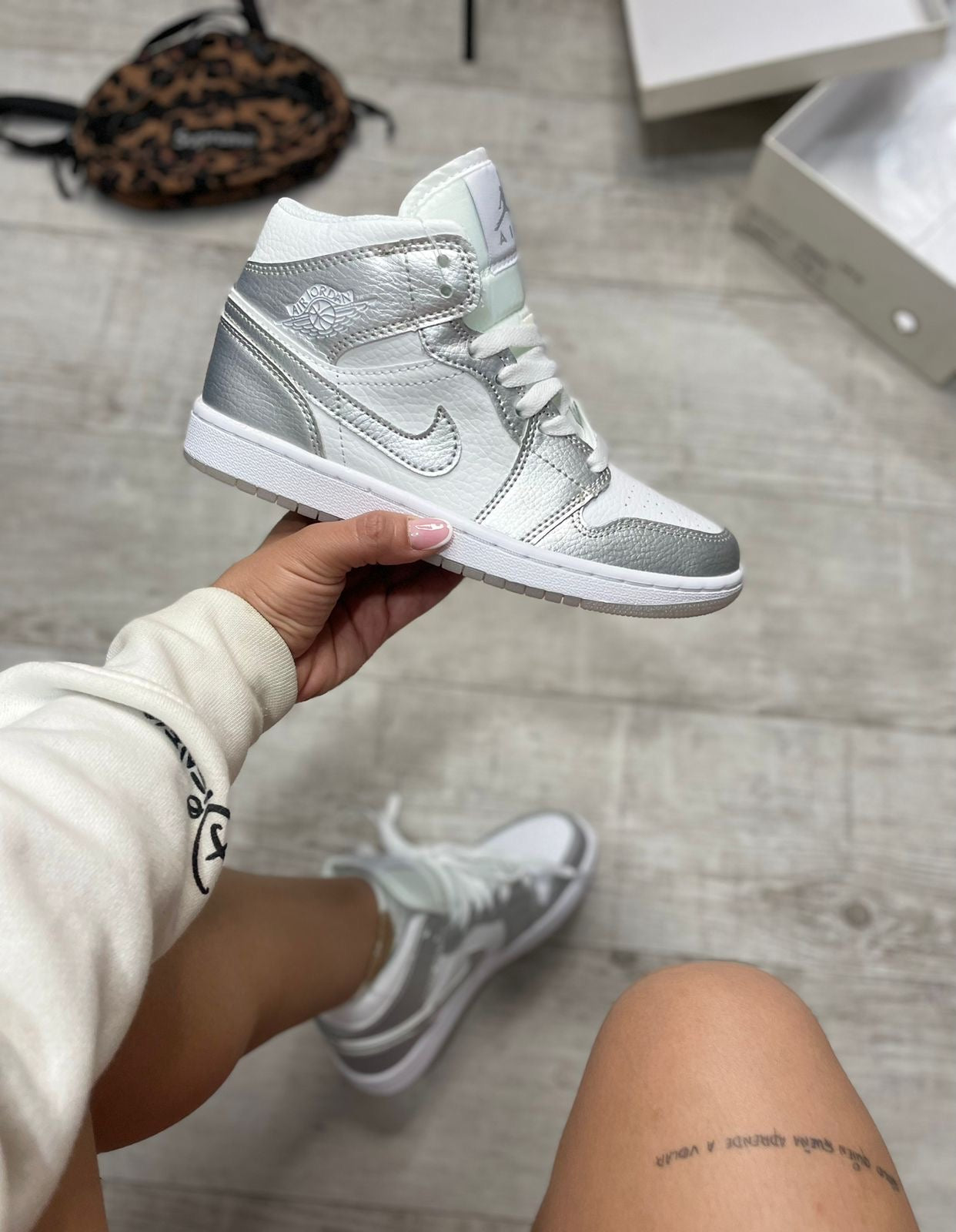JORDAN RETRO 1 | BLANCO GRIS