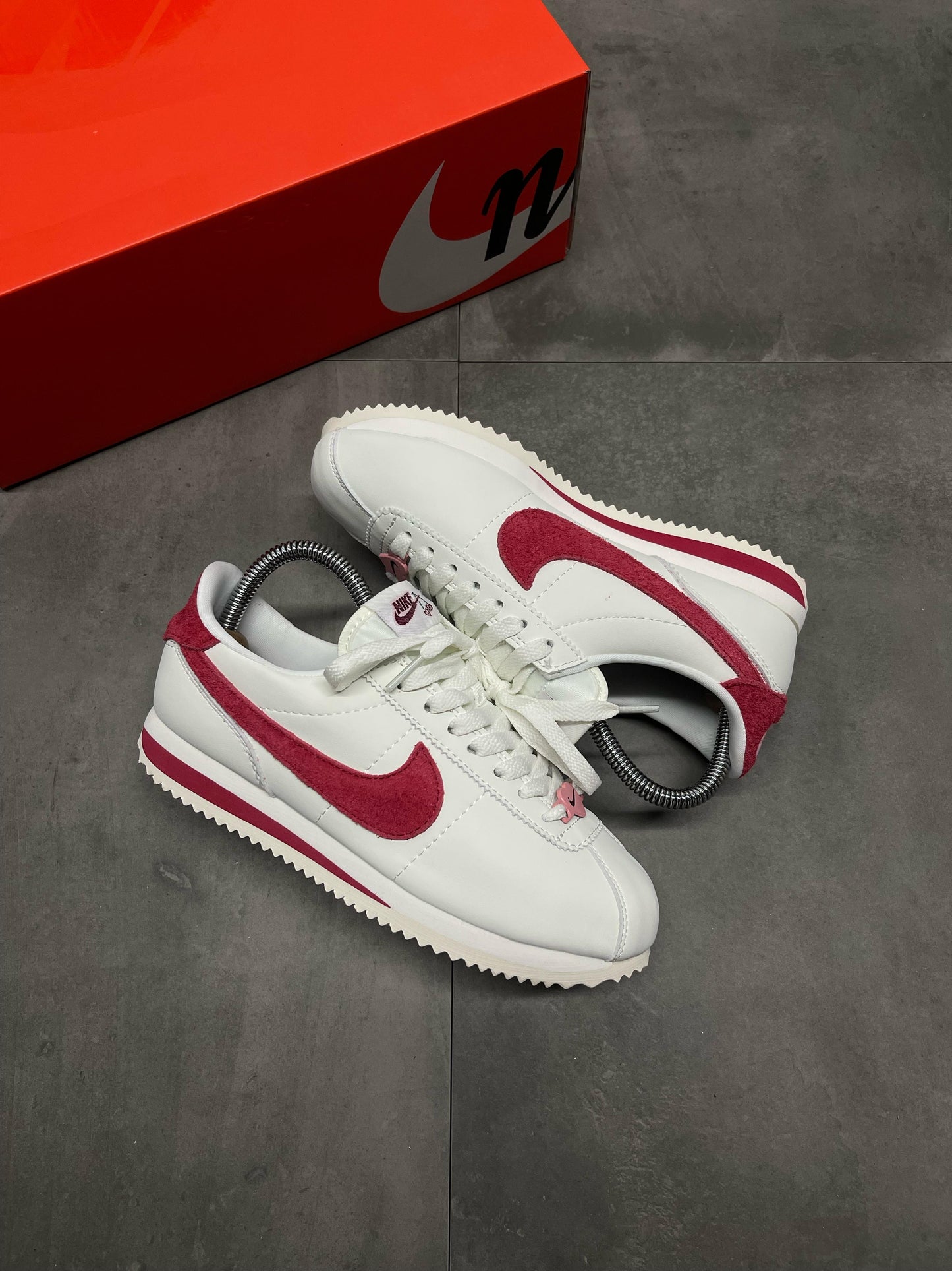 NIKE CORTEZ SAN VALENTÍN