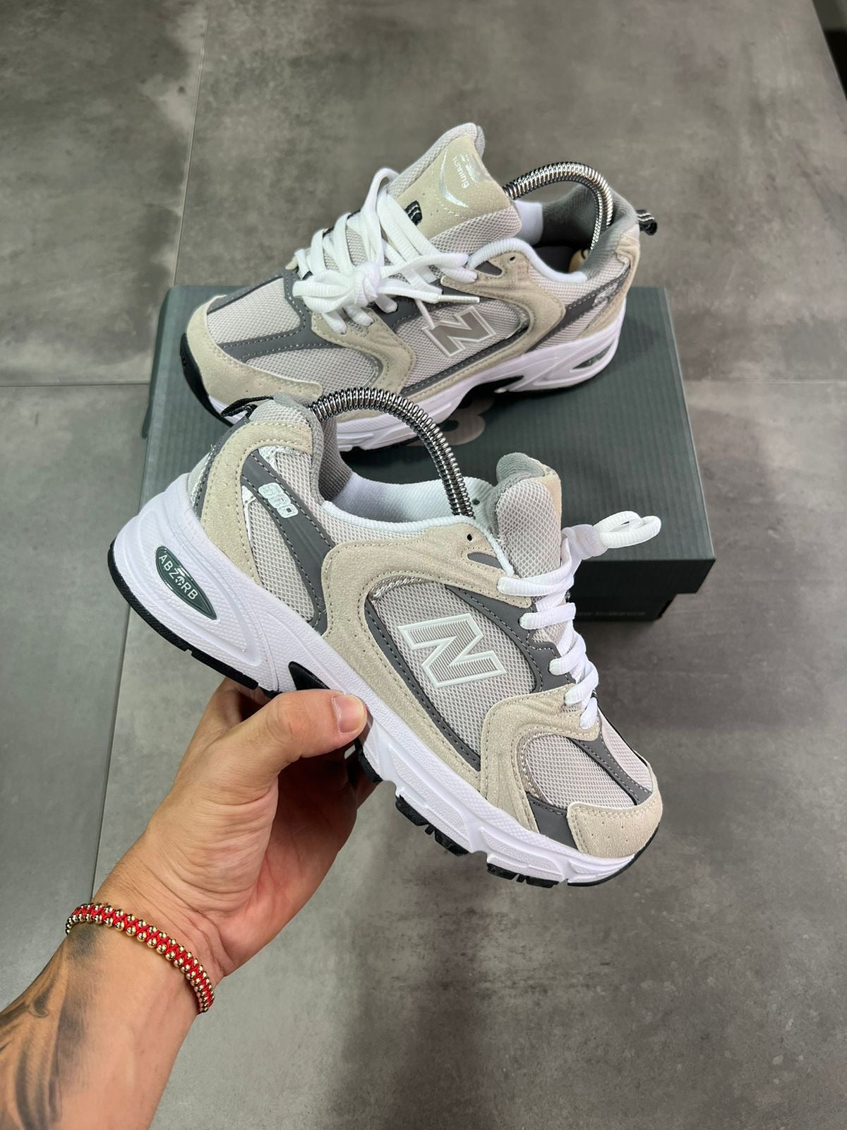 NEW BALANCE 530 | GRIS