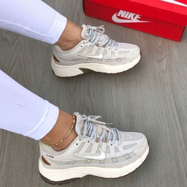 NIKE P6000 | BEIGE