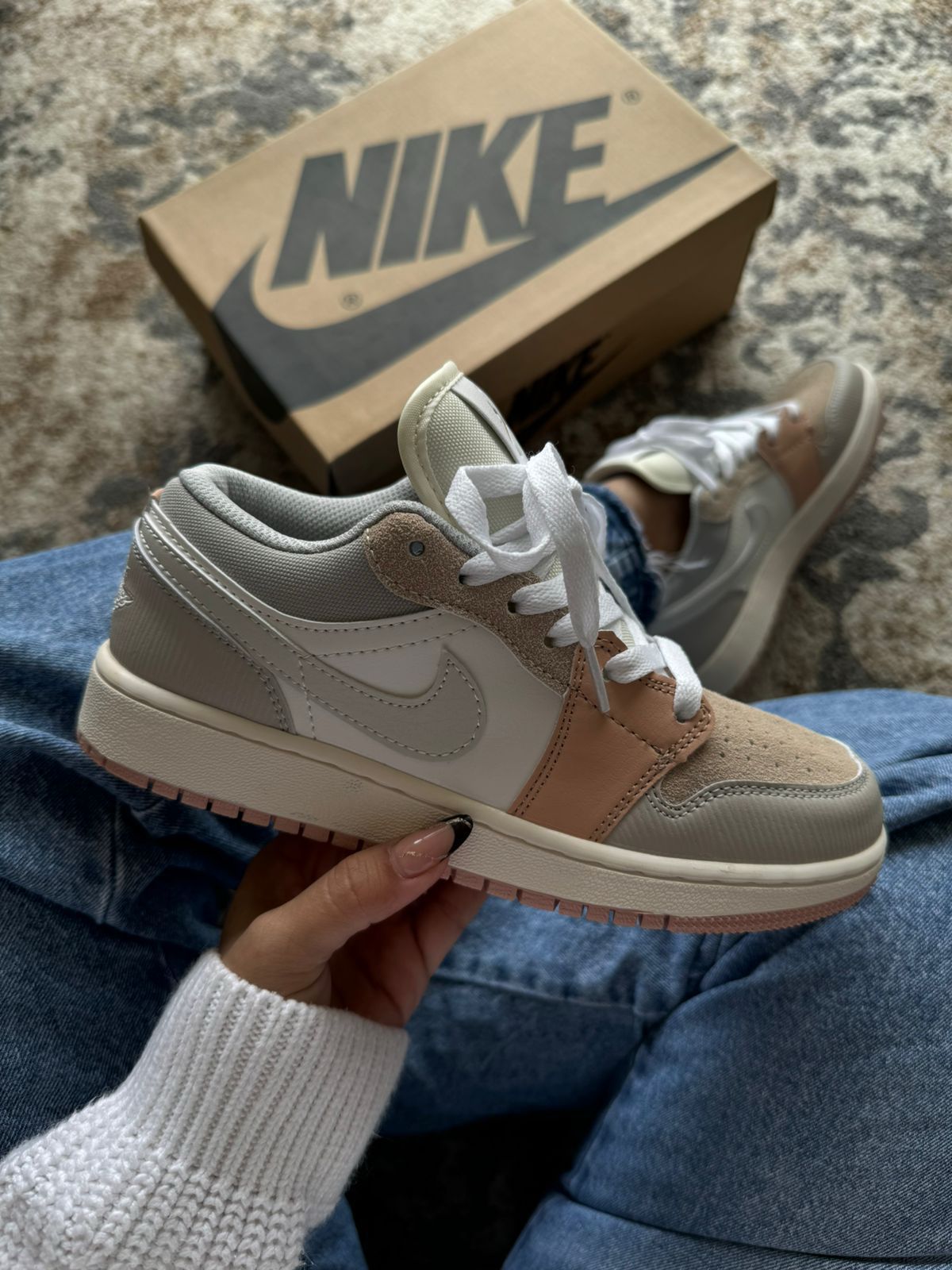 NIKE JORDAN 1 LOW | BEIGE