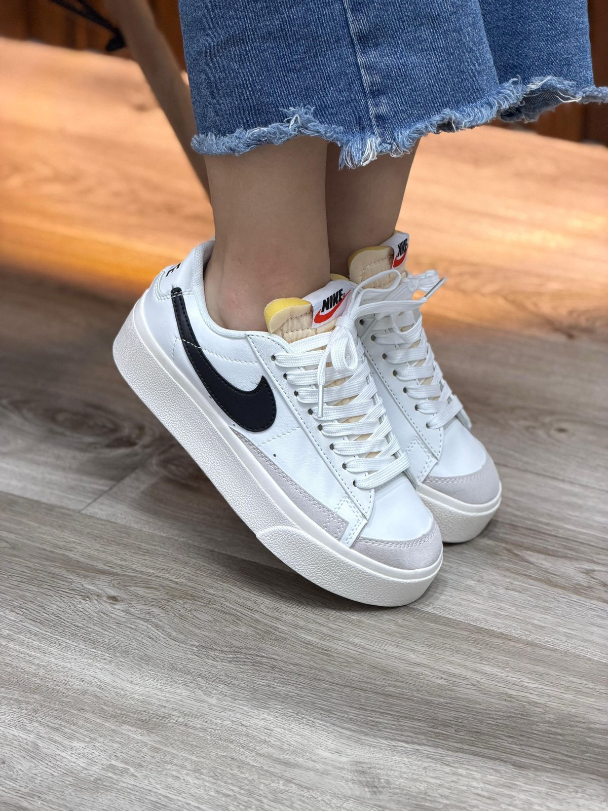 NIKE BLAZER LOW