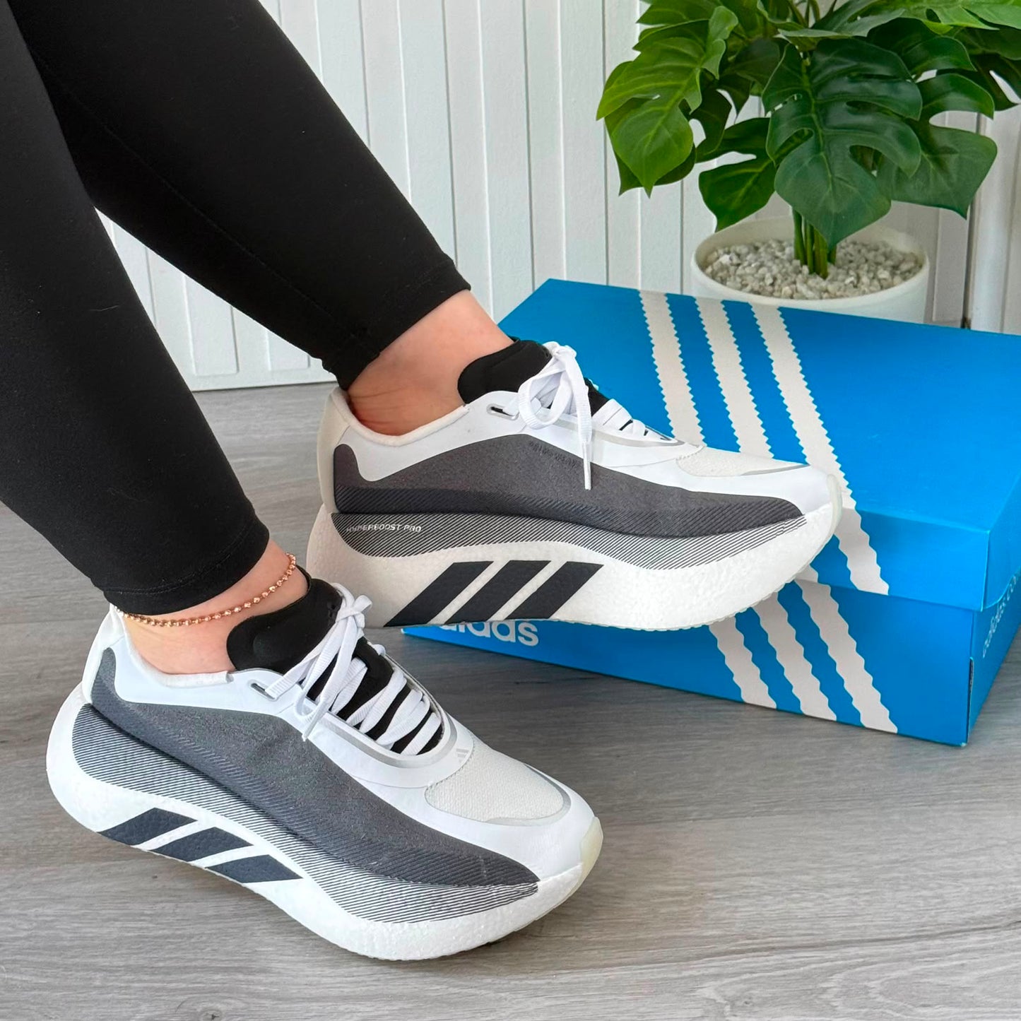 ADIDAS HYPERBOOST