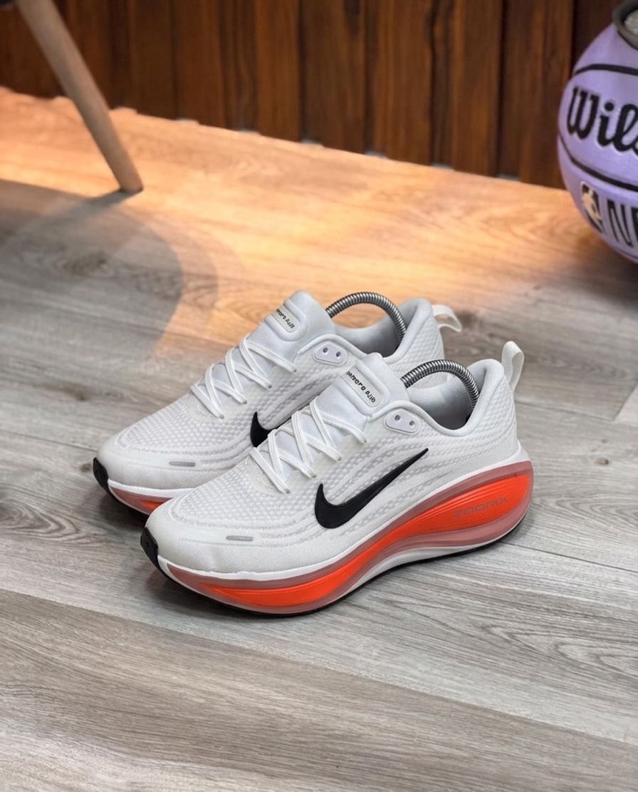 NIKE ZOOM X