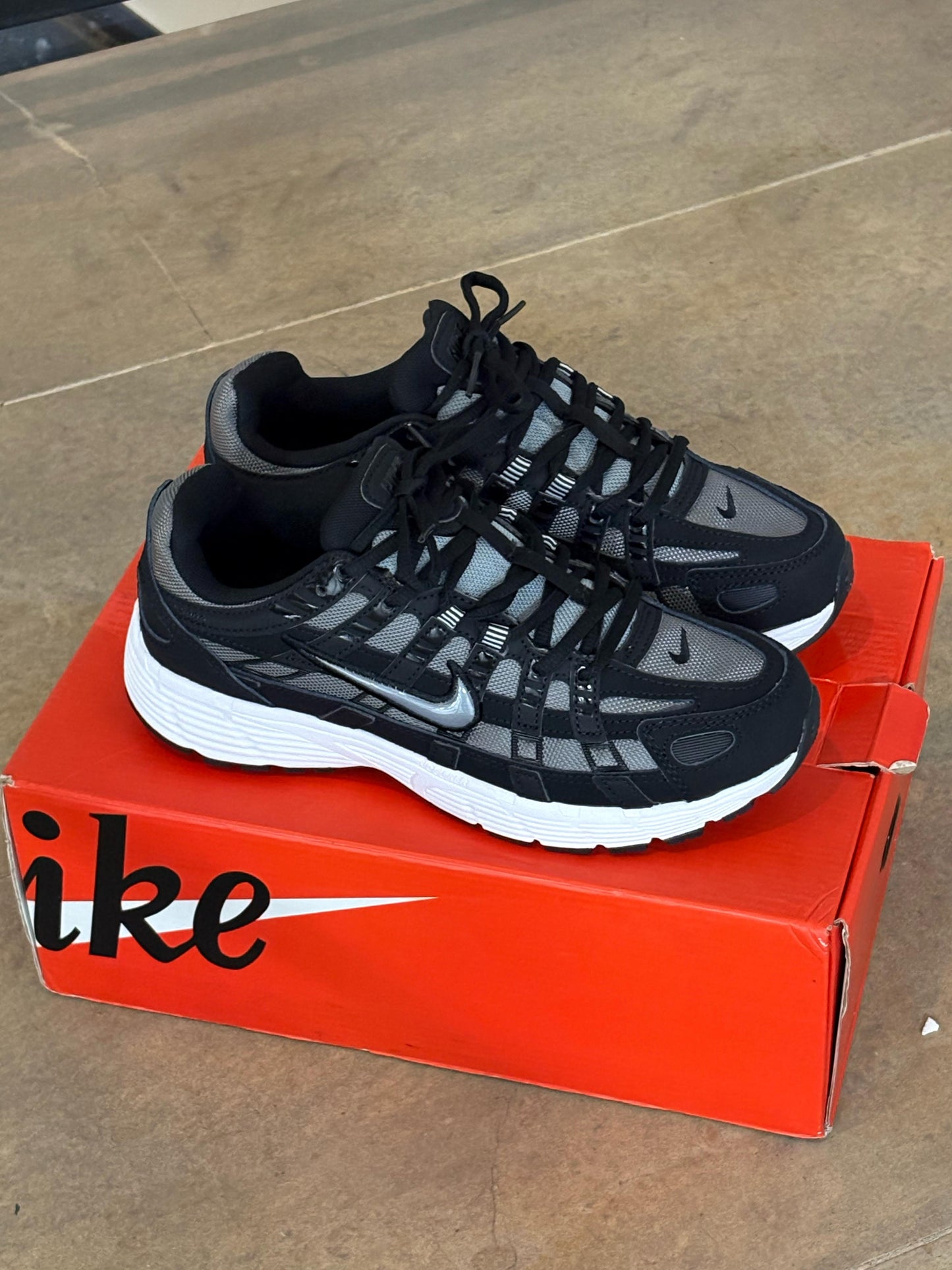 NIKE P-6000 | HOMBRE Y DAMA
