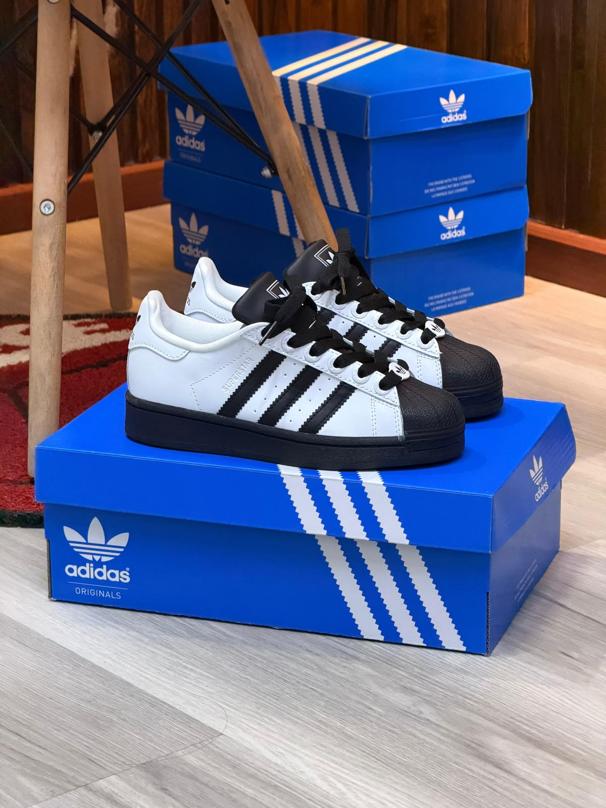 ADIDAS SUPERSTAR