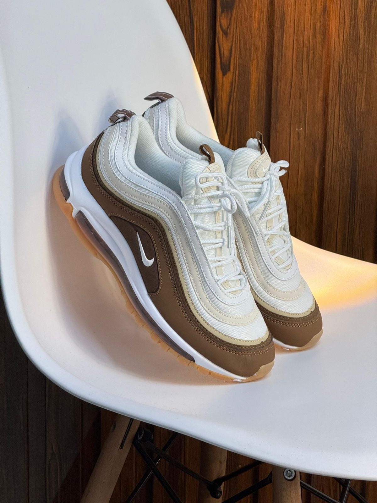 NIKE AIR MAX 2000 | CAFÉ
