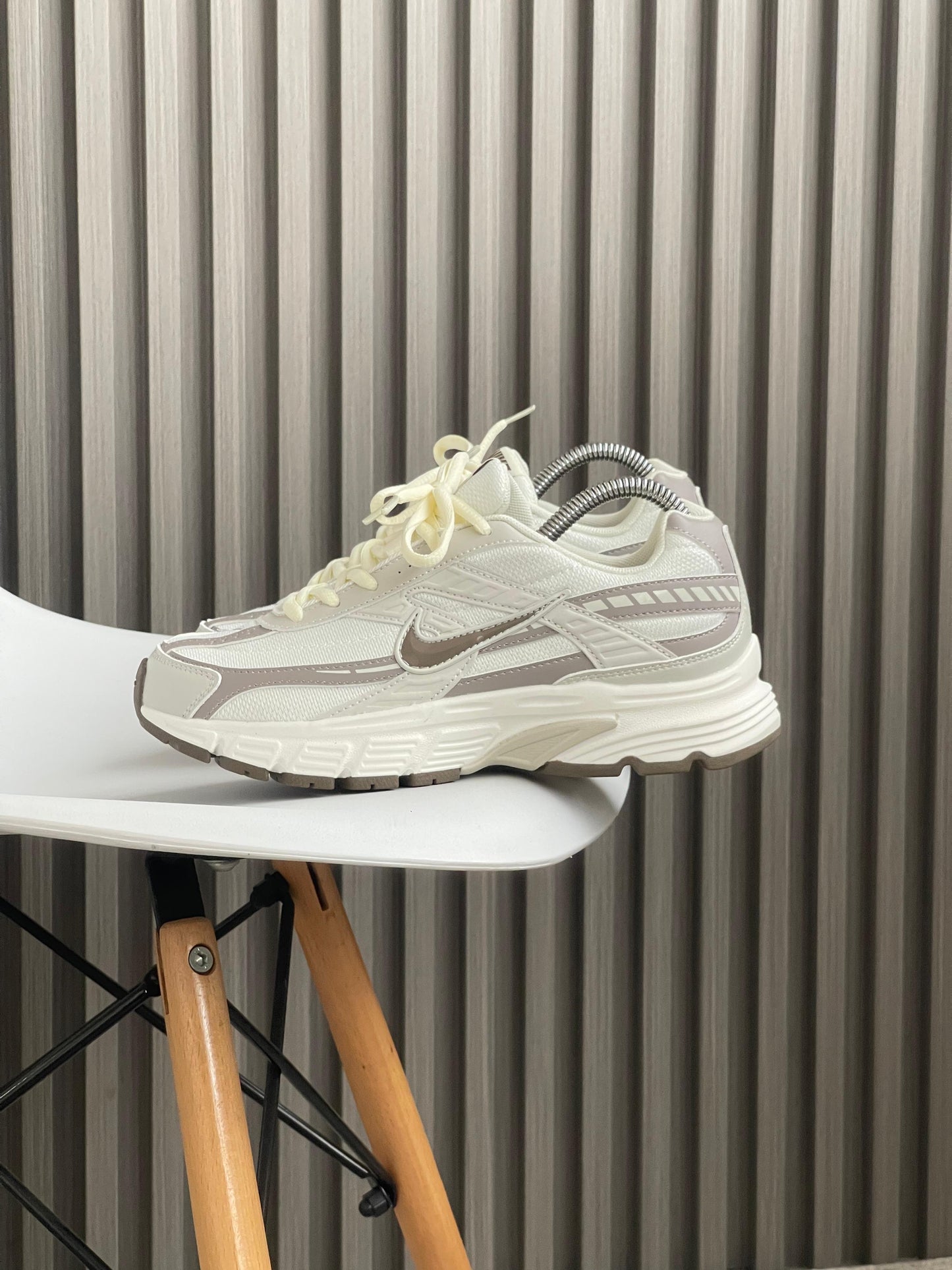 NIKE INITIATOR BEIGE CAFE