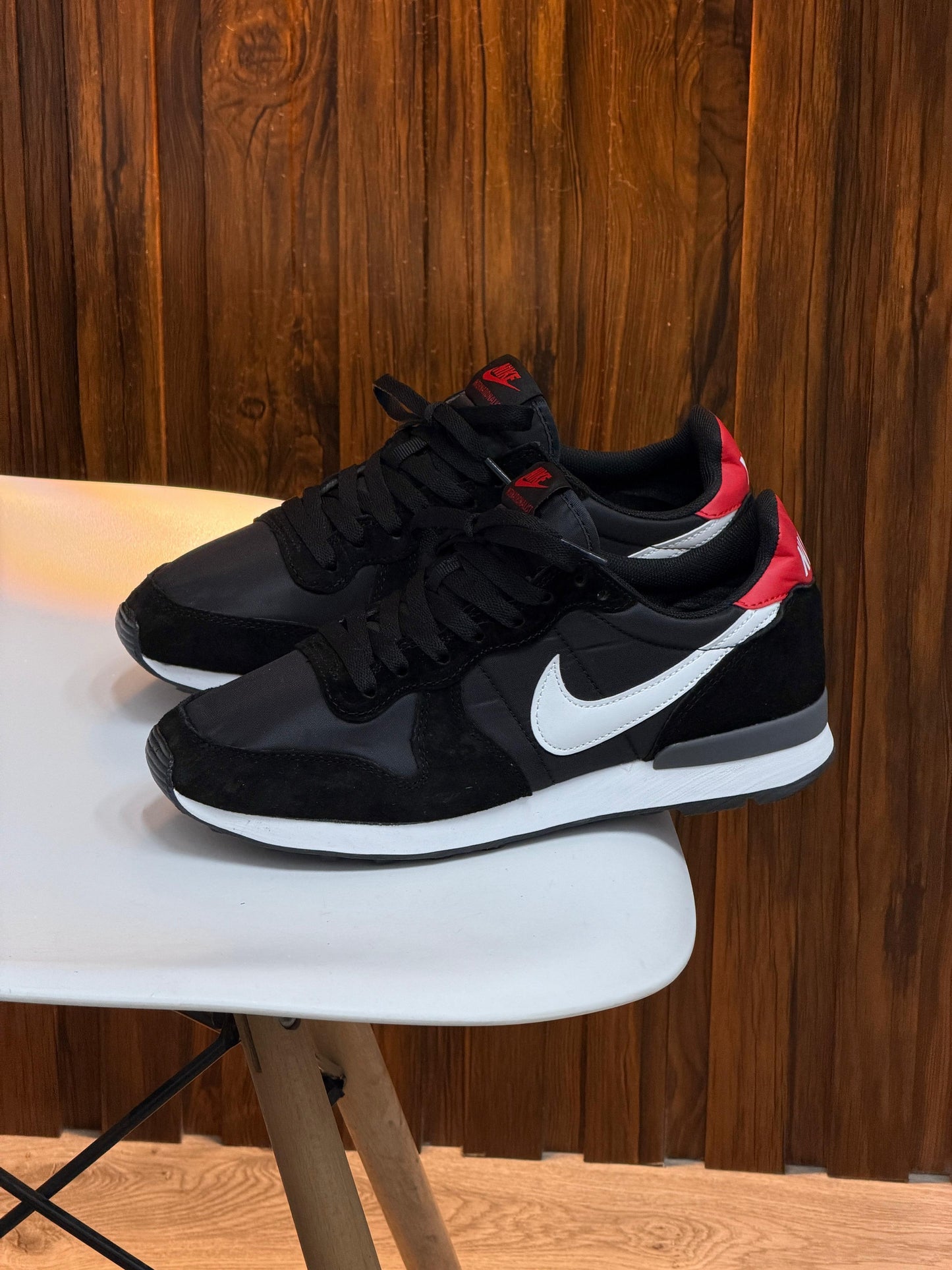 NIKE INTERCONTINENTAL