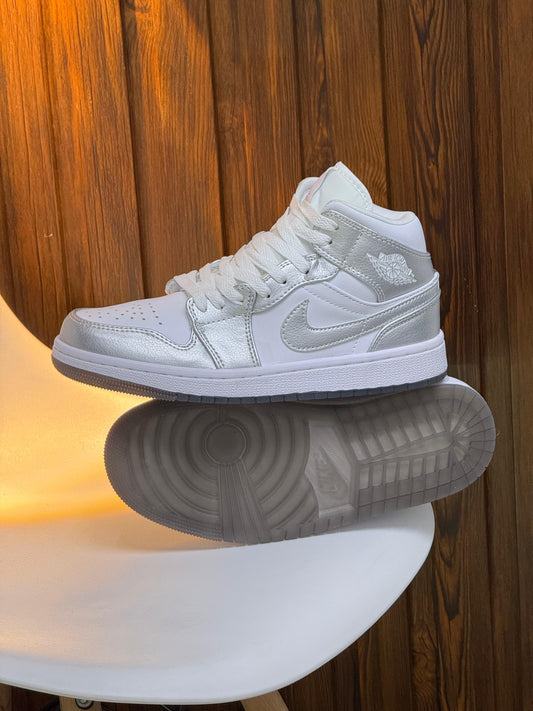 JORDAN RETRO 1 | BLANCO GRIS