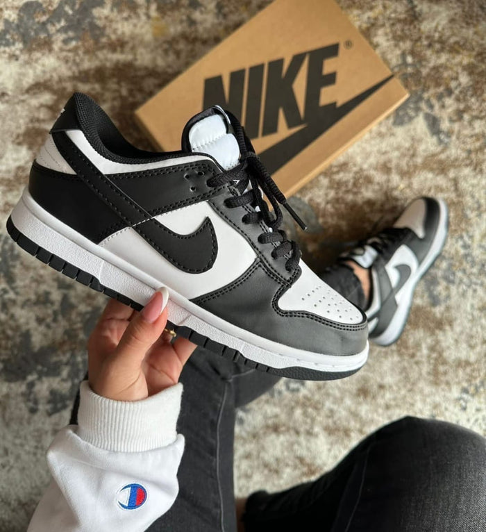 NIKE DUNK PANDA