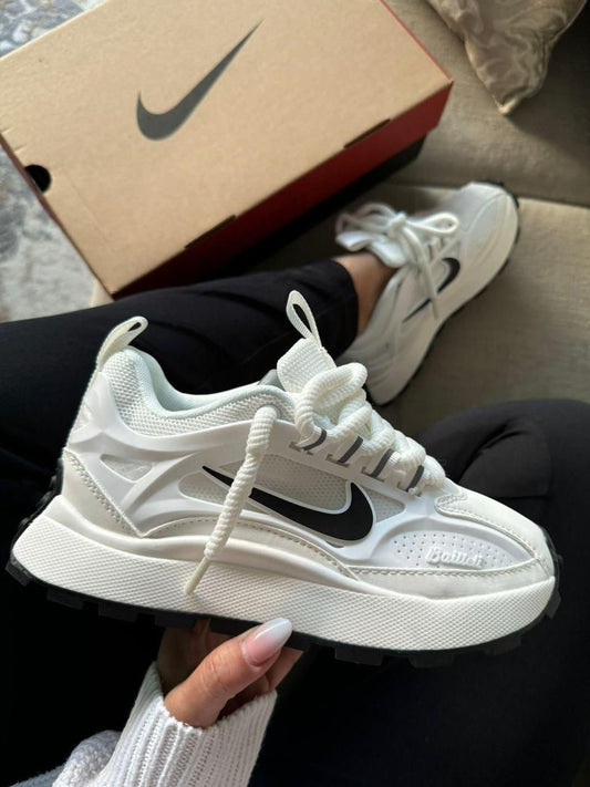 NIKE BAILLELI BLANCA