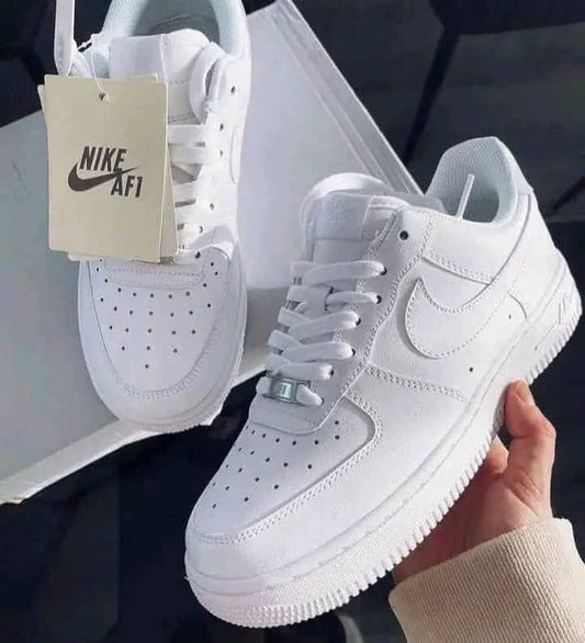 NIKE AIR FORCE ONE CLASICA