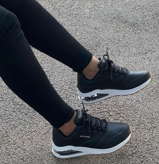 SKECHERS DAMA NEGRO BLANCO