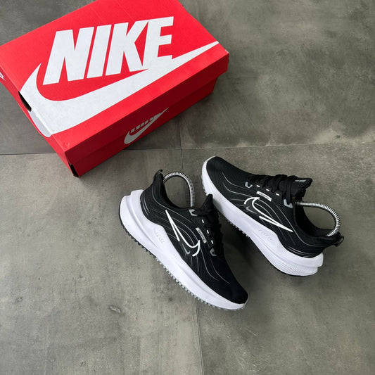NIKE ZOOM X