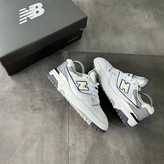NEW BALANCE 550 GRIS
