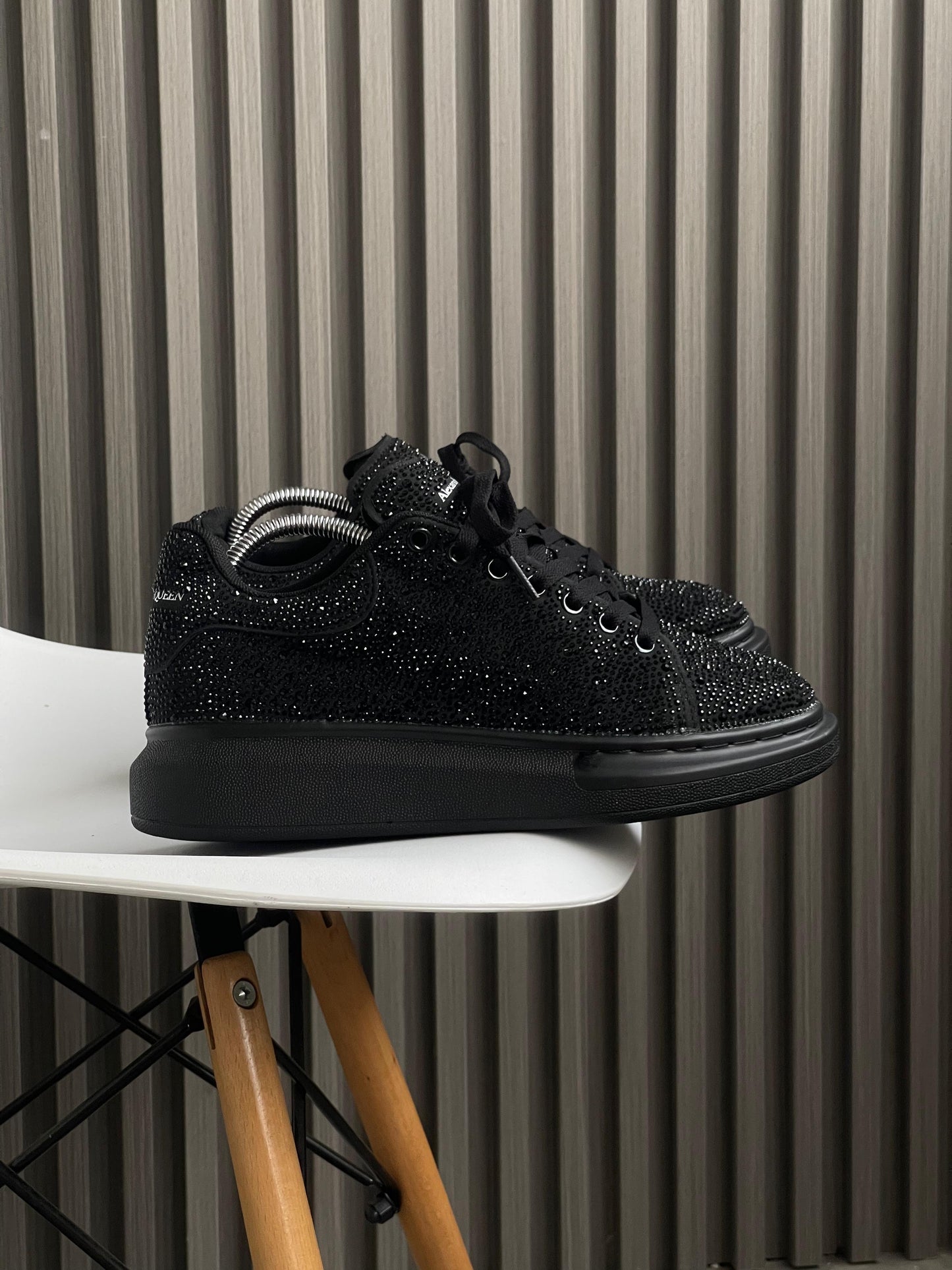 ALEXANDER MCQUEEN NEGRO BRILLANTE