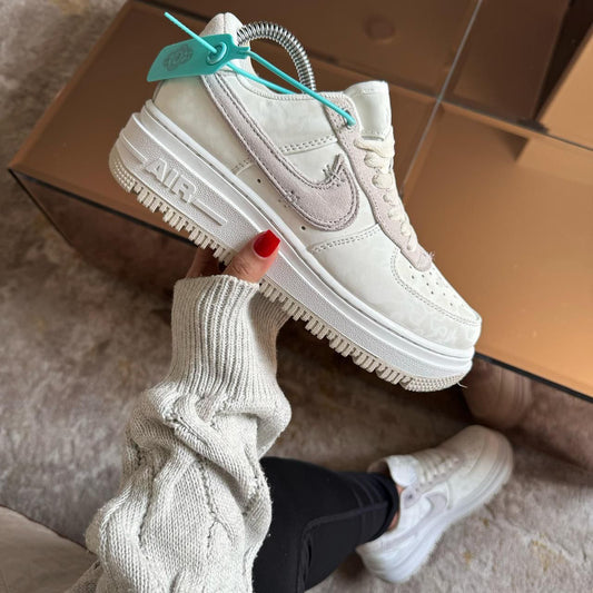 NIKE AF1 PLATAFORMA