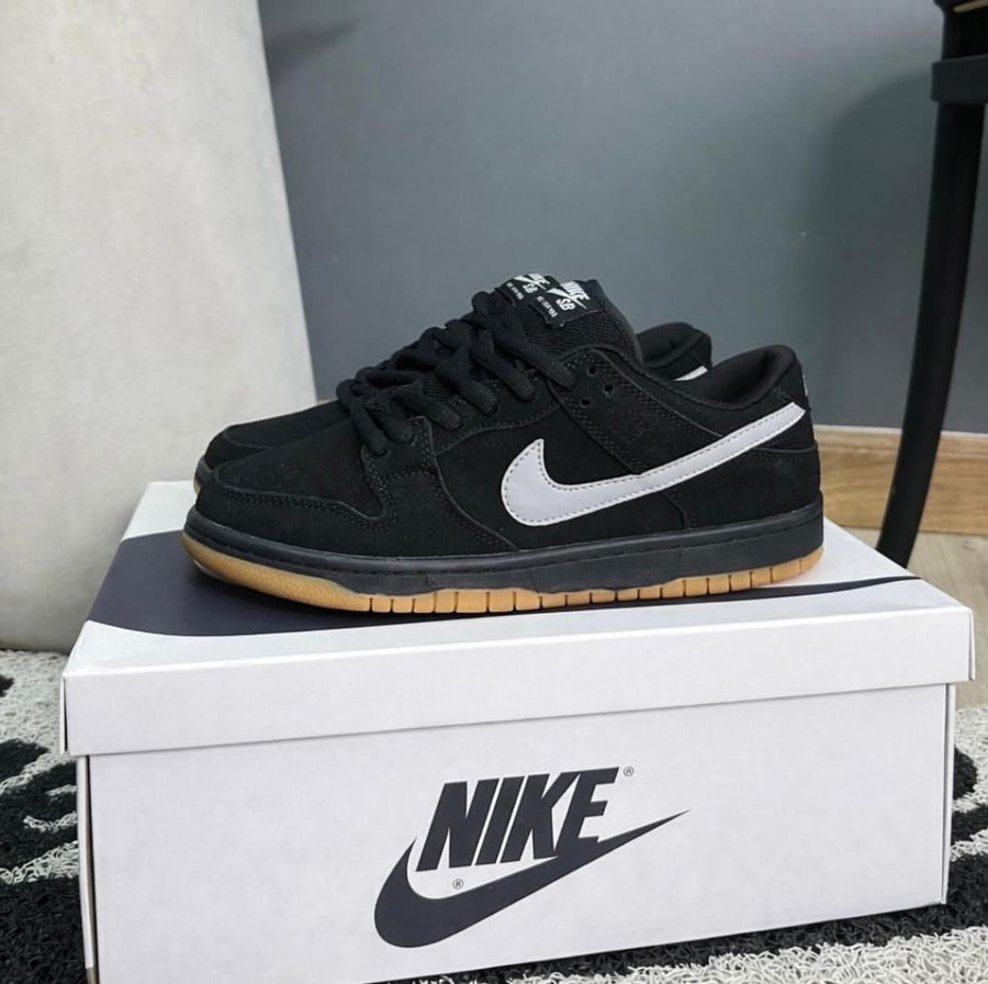 NIKE DUNK