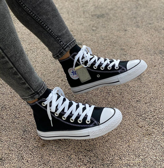 CONVERSE CLÁSICO BOTA NEGRO
