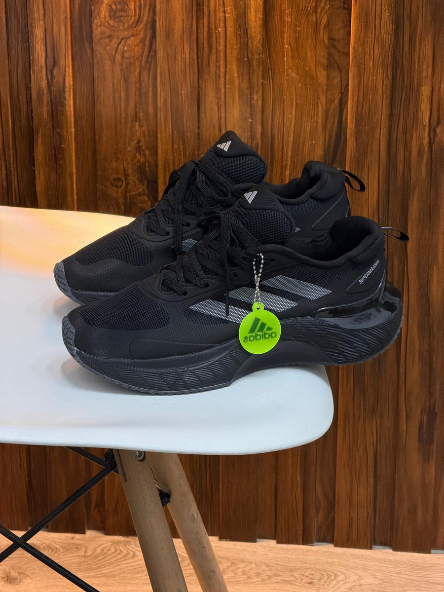 ADIDAS SUPERMAGMA