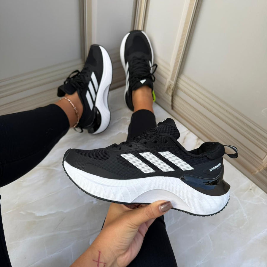 ADIDAS SUPERMAGMA