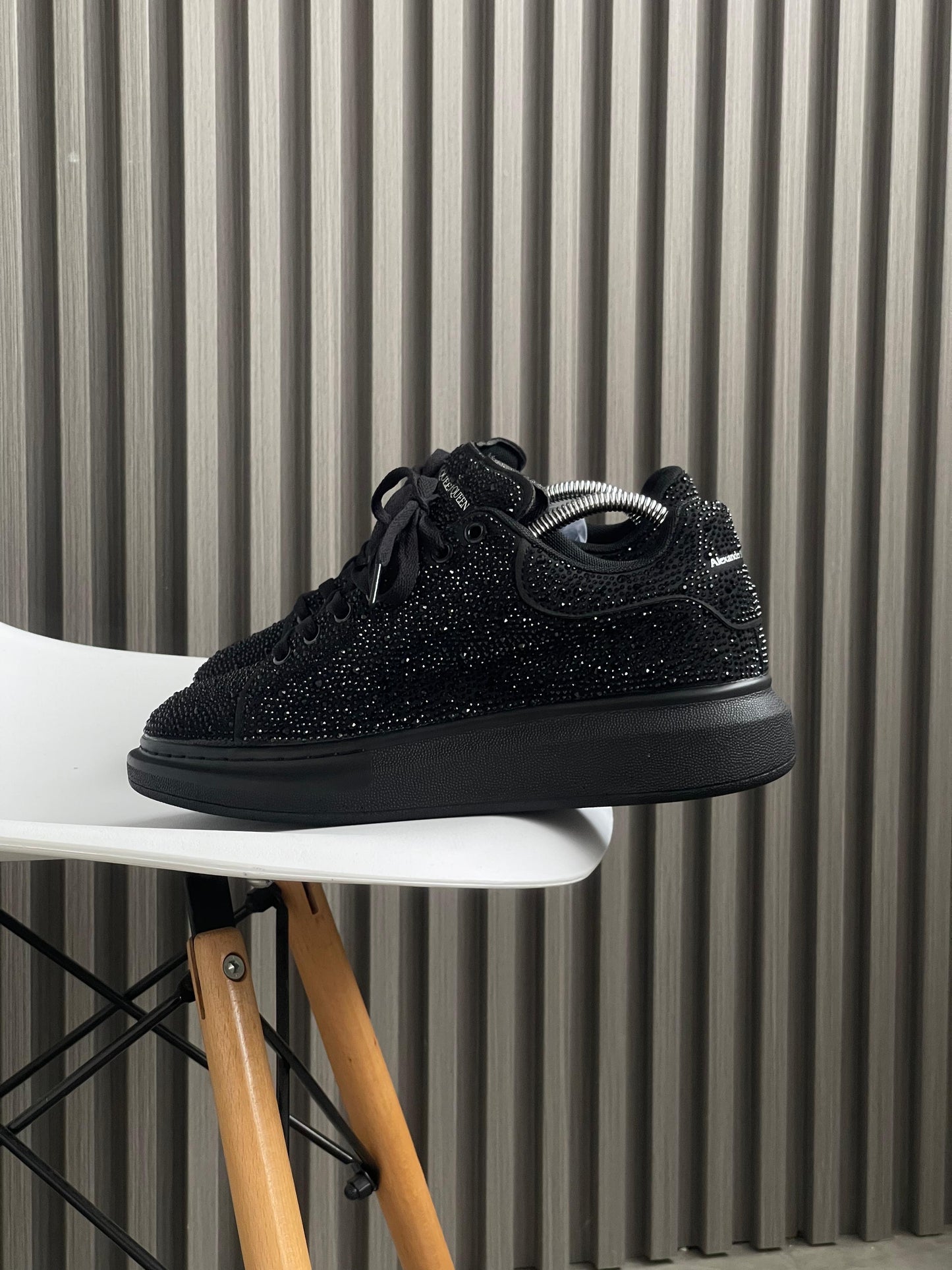 ALEXANDER MCQUEEN NEGRO BRILLANTE