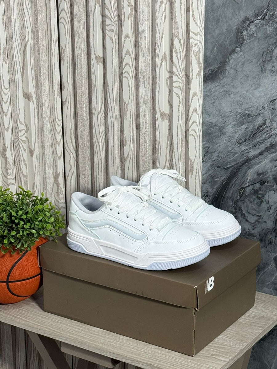 VANS HYLANE