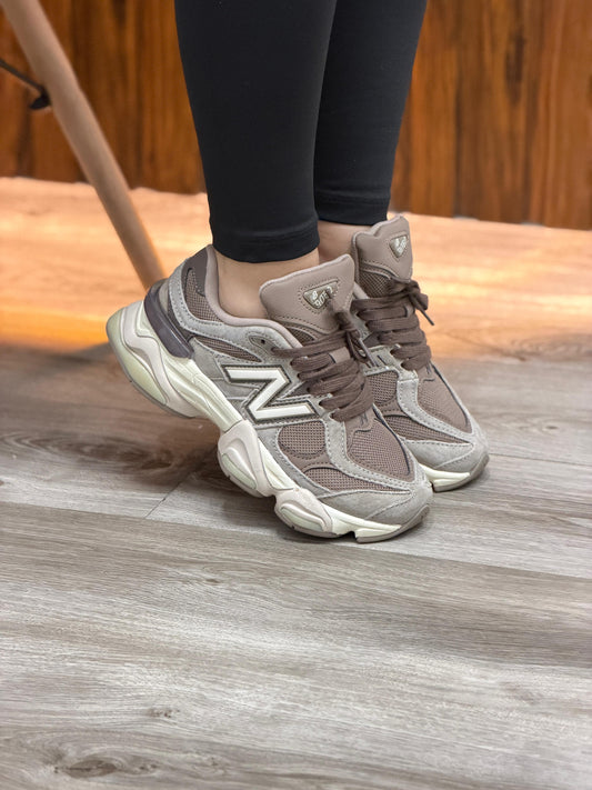 NEW BALANCE 9060 CAFÉ