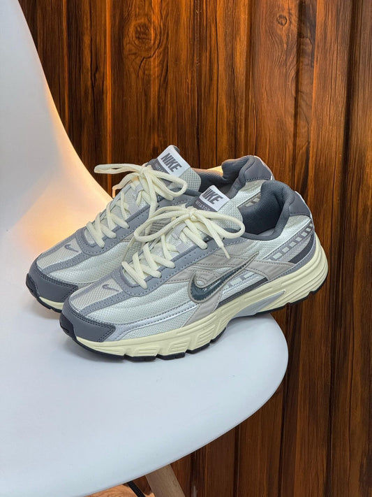 NIKE INITIATOR