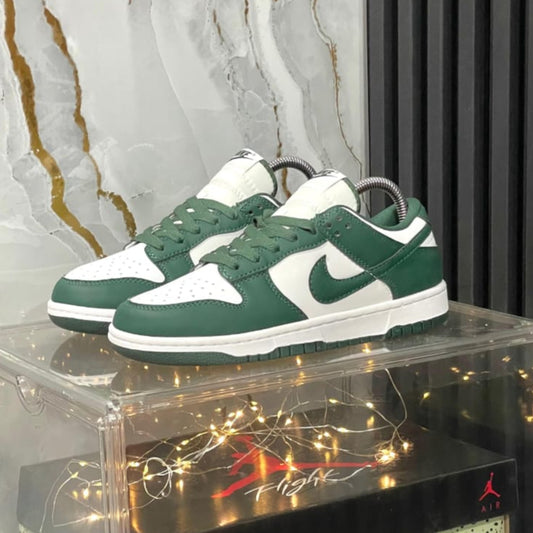 NIKE SB DUNK