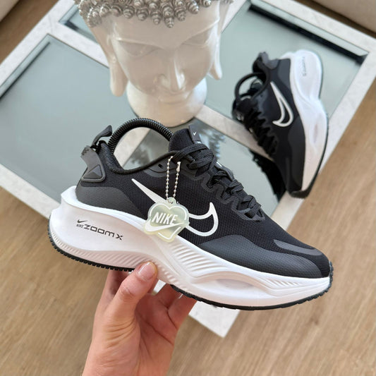 NIKE RUNNING ZOOM