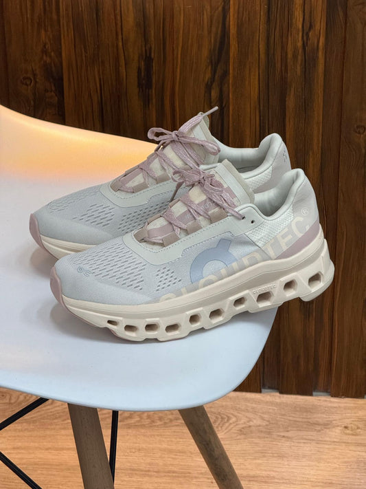 ON CLOUD MONSTER | ROSA