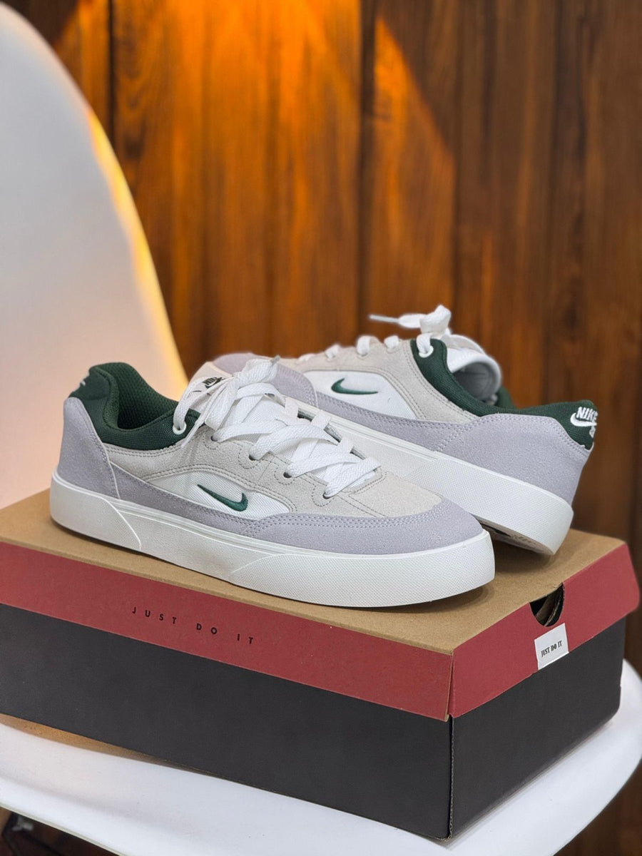 NIKE TABLA CLASICA