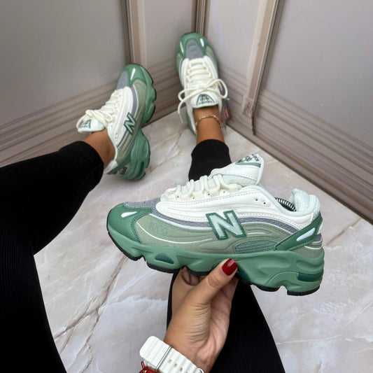NEW BALANCE 1000