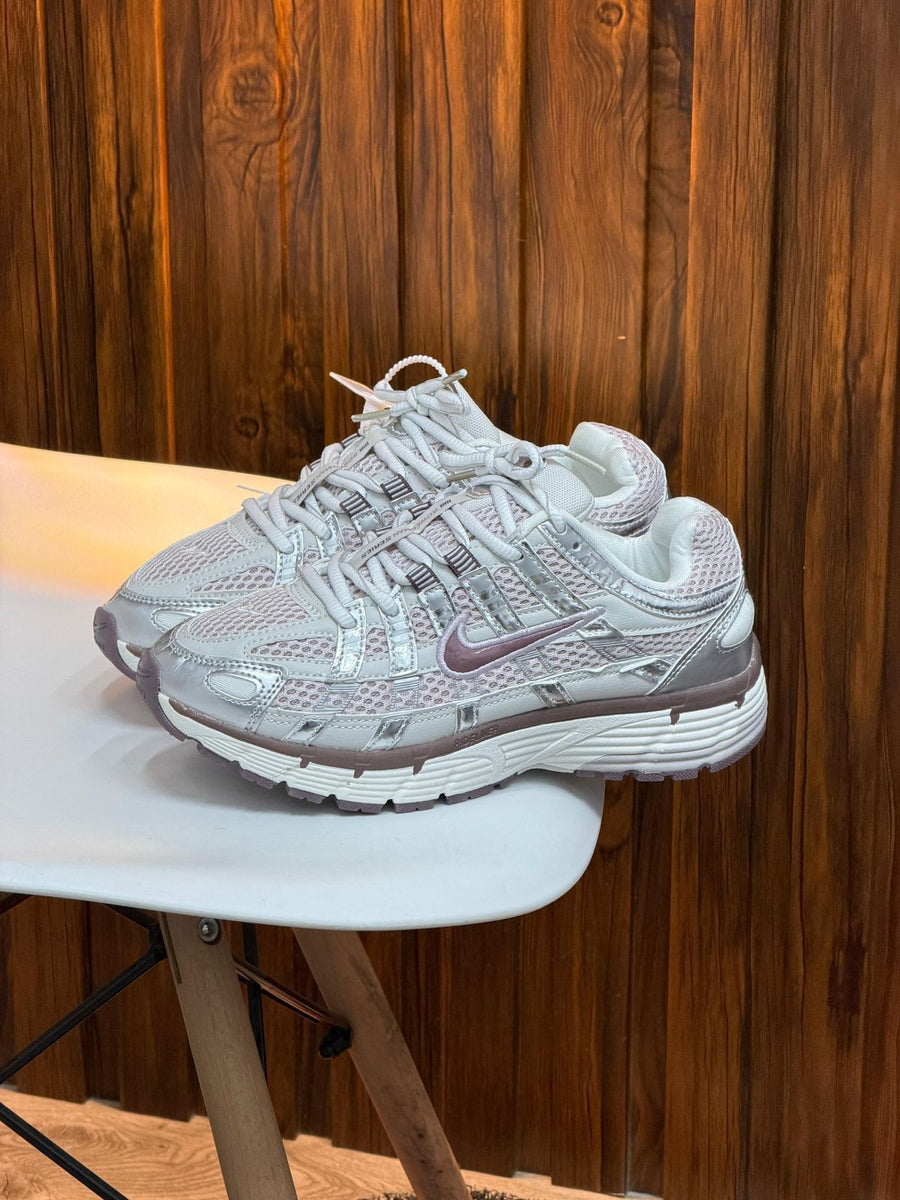 NIKE P6000