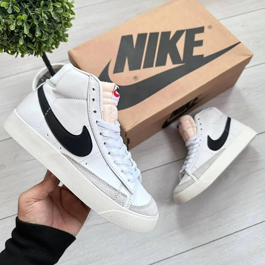 NIKE BLAZER