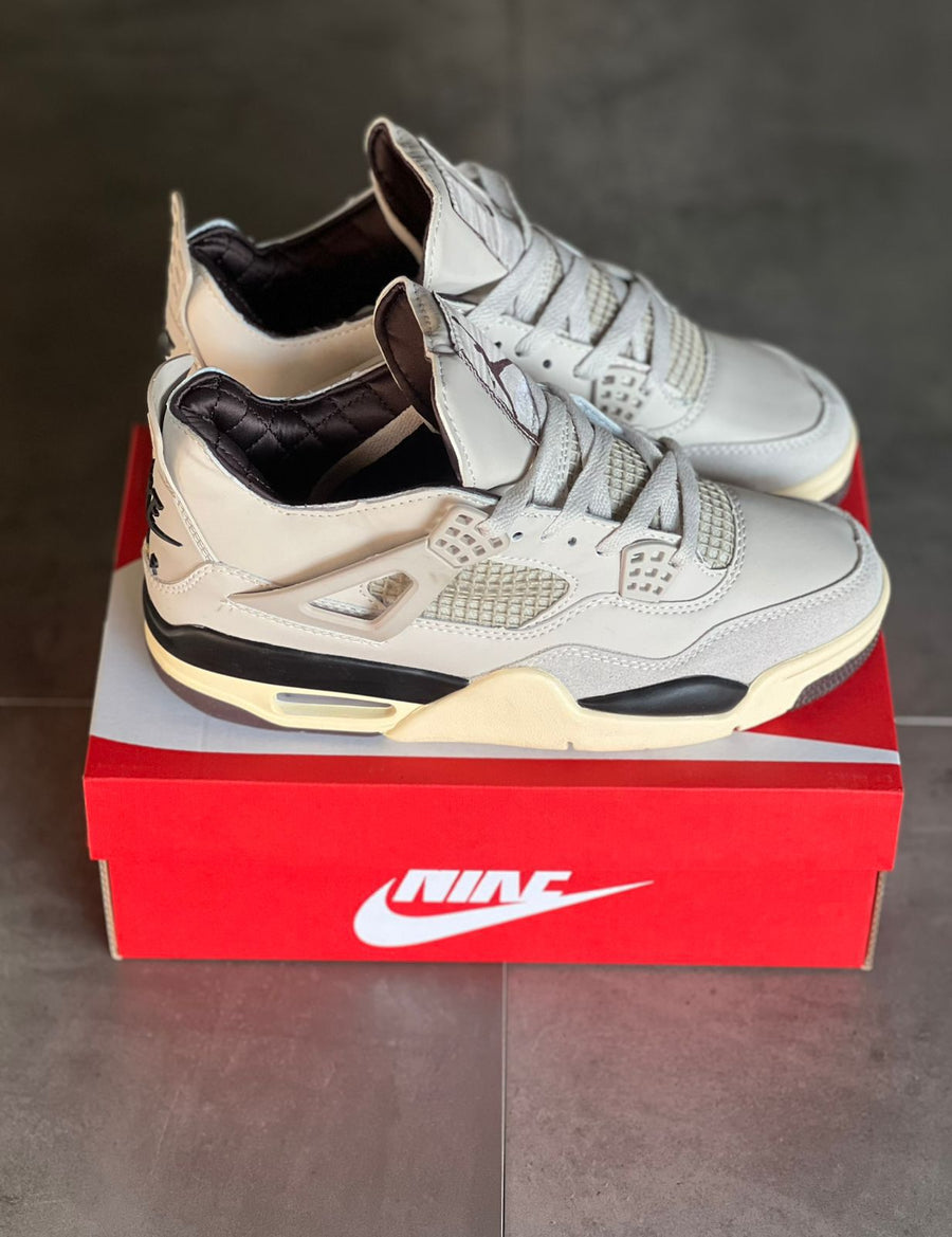 JORDAN RETRO 4 CAFE