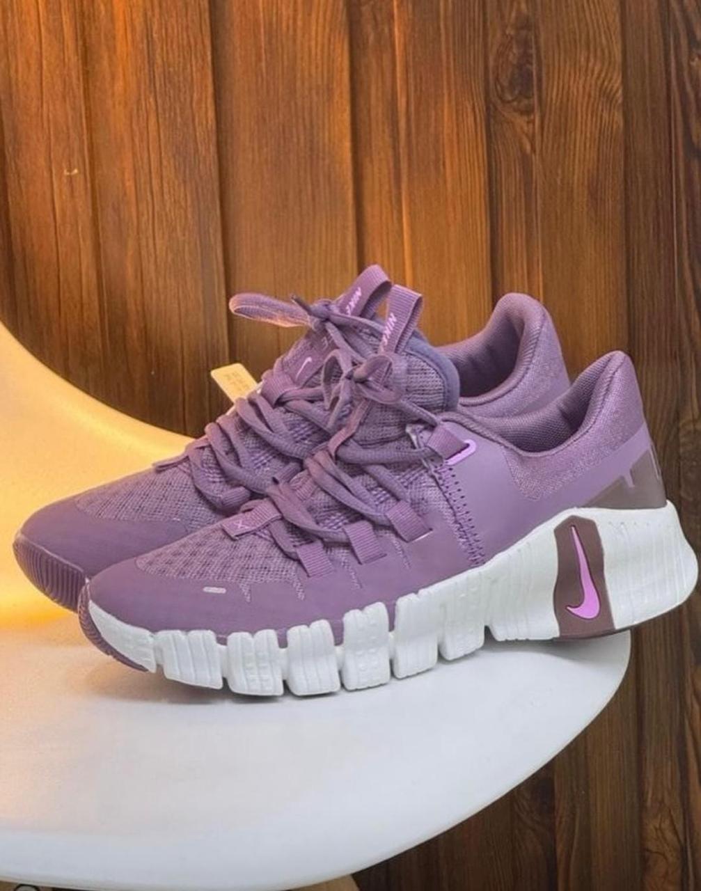 NIKE METCON 6 MORADA