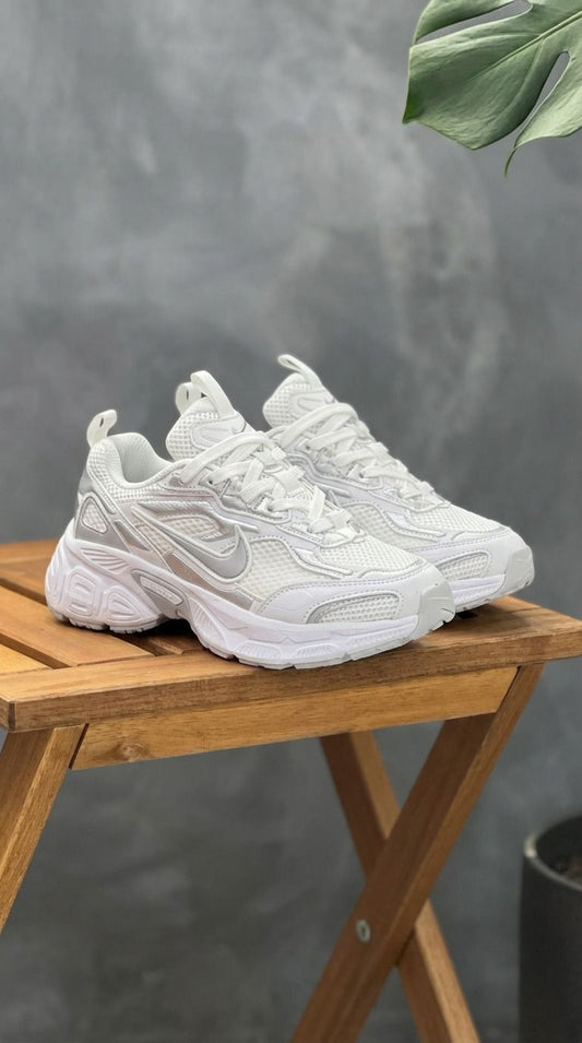 NIKE V5K BLANCO PLATA