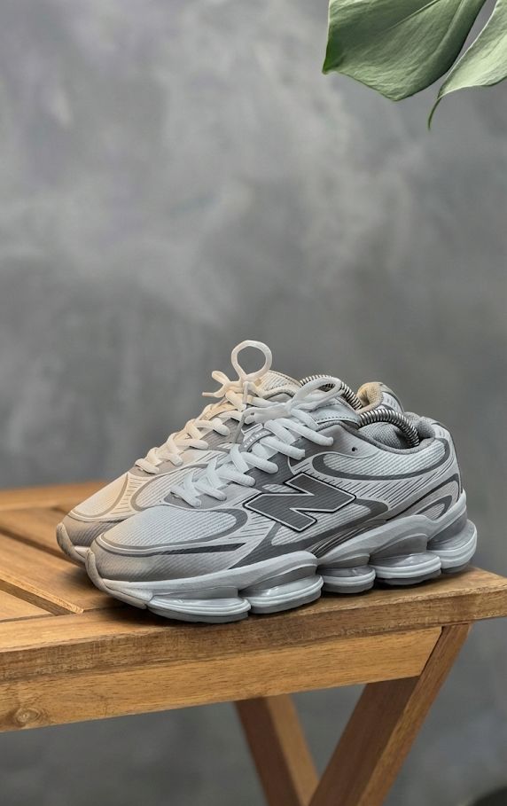 NEW BALANCE 2000 GRIS