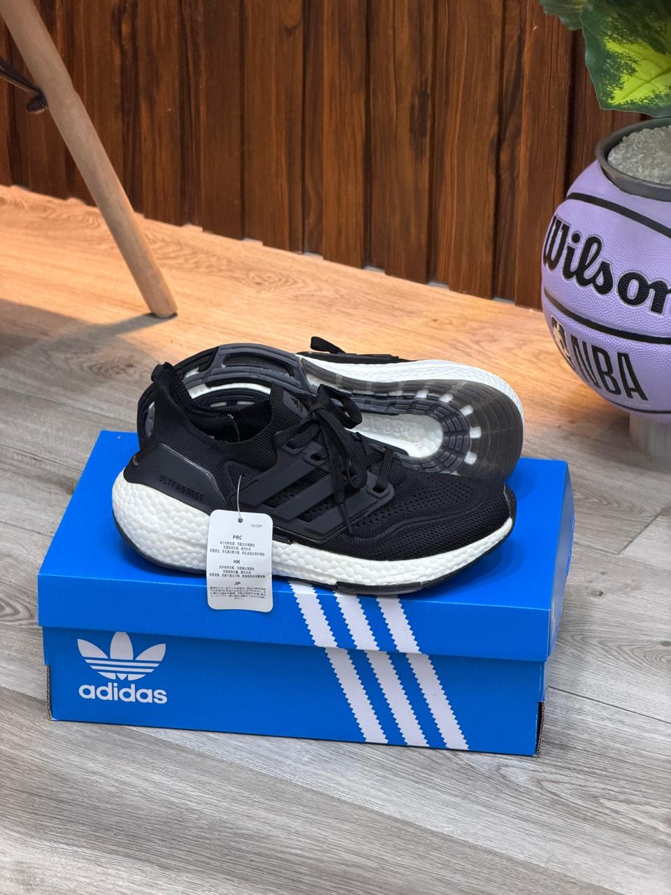 ADIDAS ULTRA BOOST | NEGRO BLANCO