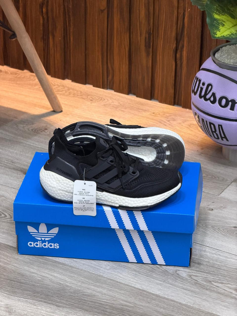 ADIDAS ULTRA BOOST | NEGRO BLANCO